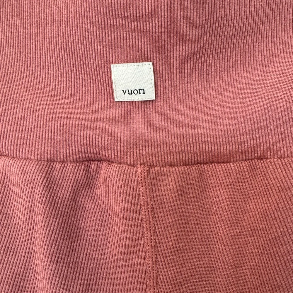 Vuori Women’s Joggers Size Small - Picture 3 of 4